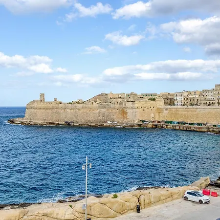 Cosy 1br In The Heart Of Vibrant By 360 Estates Valletta