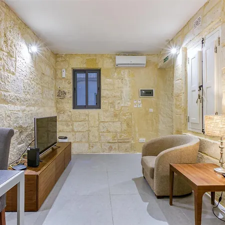 Cosy 1 Bedroom Apartment In The Heart Of Valletta *