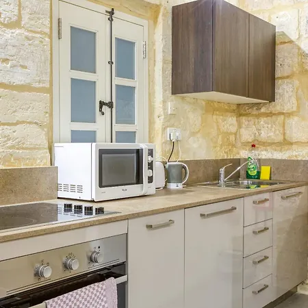 Cosy 1br In The Heart Of Vibrant By 360 Estates Valletta