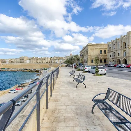 Cosy 1br In The Heart Of Vibrant By 360 Estates * Valletta